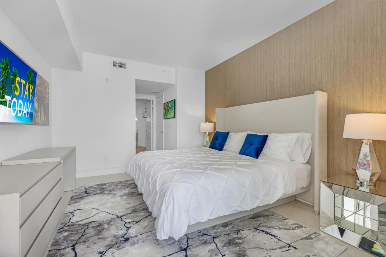 The Ultimate Resort - Beachfront 2 Bedroom Apartment With Direct Ocean View, Rooftop Pool, Hot Tub And Gym Hollywood Eksteriør billede