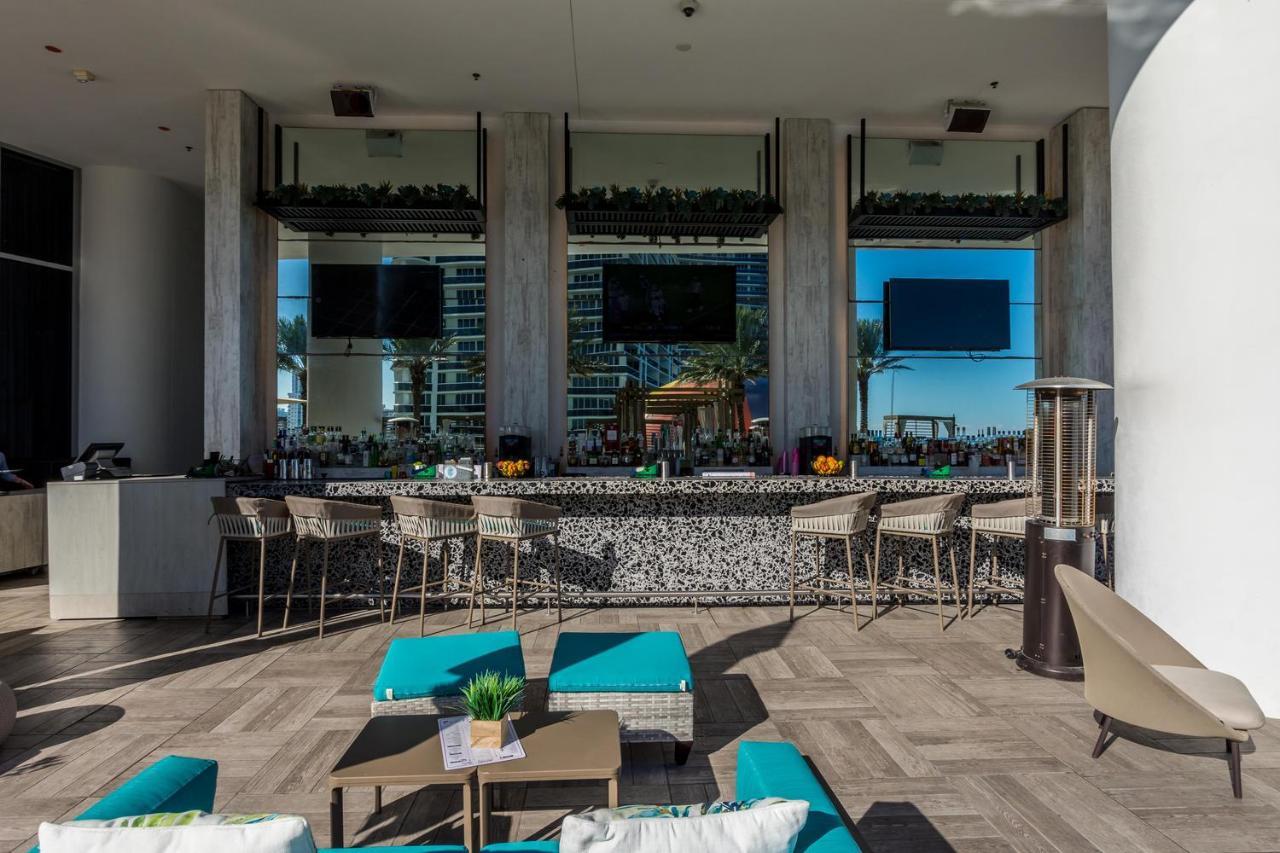The Ultimate Resort - Beachfront 2 Bedroom Apartment With Direct Ocean View, Rooftop Pool, Hot Tub And Gym Hollywood Eksteriør billede