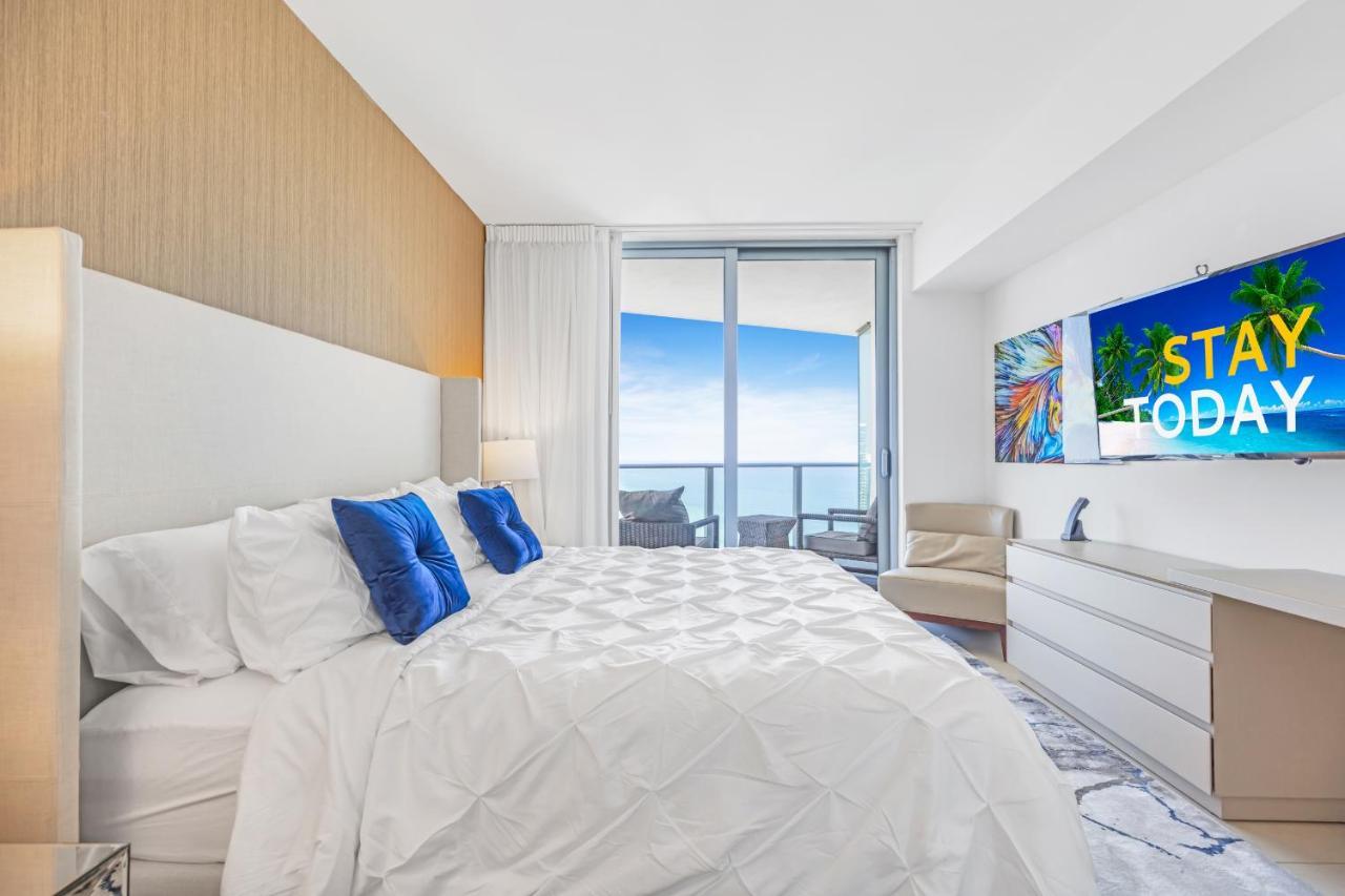 The Ultimate Resort - Beachfront 2 Bedroom Apartment With Direct Ocean View, Rooftop Pool, Hot Tub And Gym Hollywood Eksteriør billede