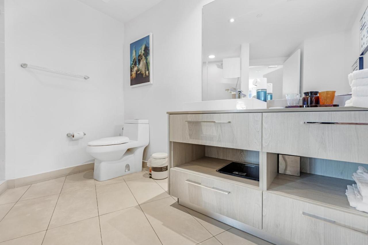 The Ultimate Resort - Beachfront 2 Bedroom Apartment With Direct Ocean View, Rooftop Pool, Hot Tub And Gym Hollywood Eksteriør billede