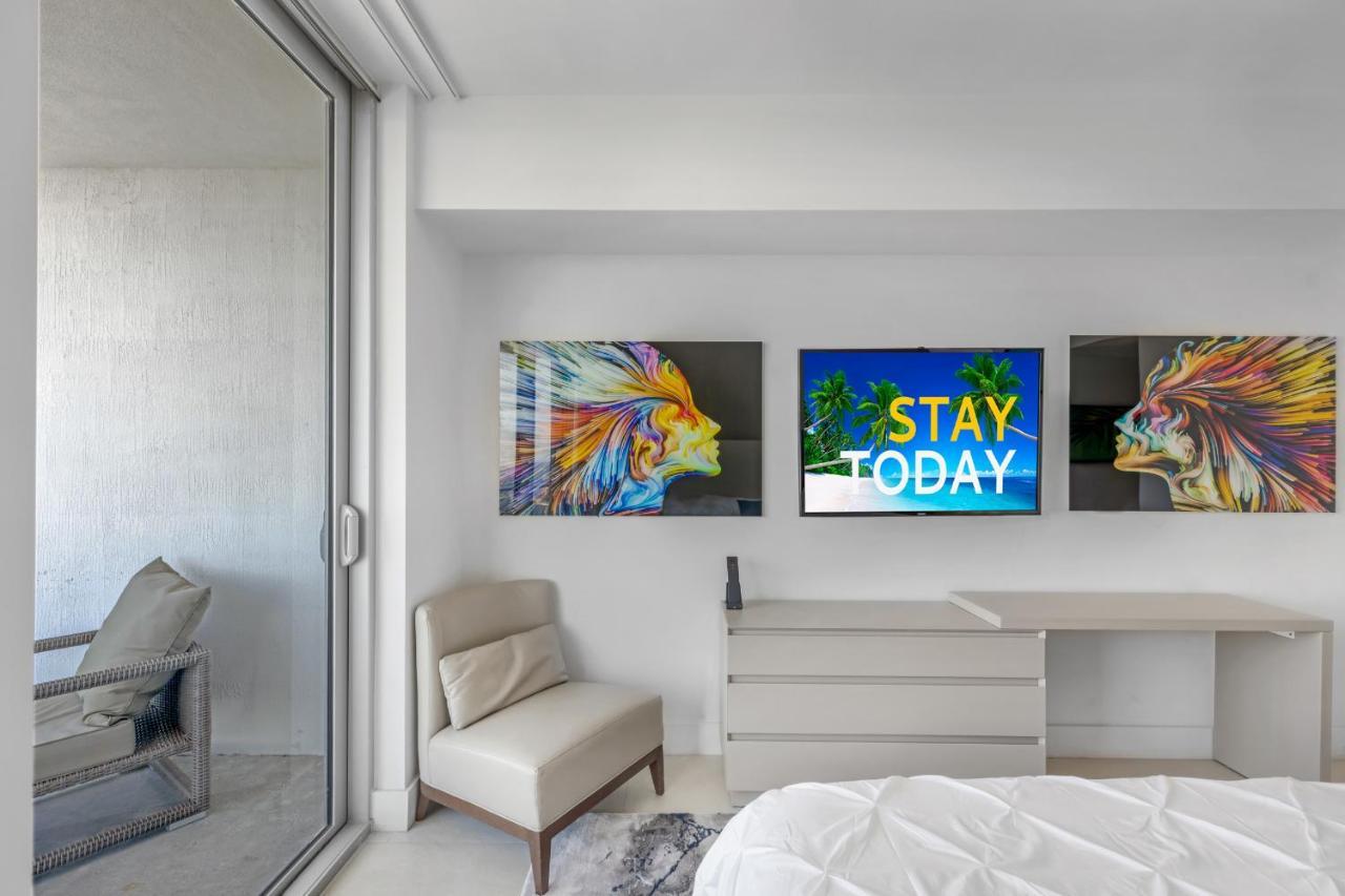 The Ultimate Resort - Beachfront 2 Bedroom Apartment With Direct Ocean View, Rooftop Pool, Hot Tub And Gym Hollywood Eksteriør billede
