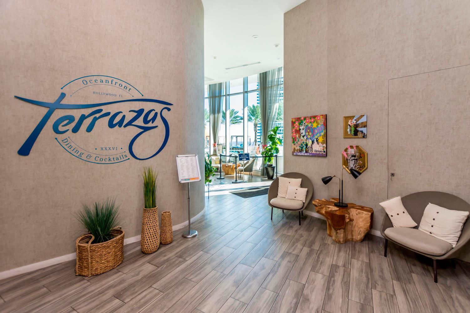 The Ultimate Resort - Beachfront 2 Bedroom Apartment With Direct Ocean View, Rooftop Pool, Hot Tub And Gym Hollywood Eksteriør billede